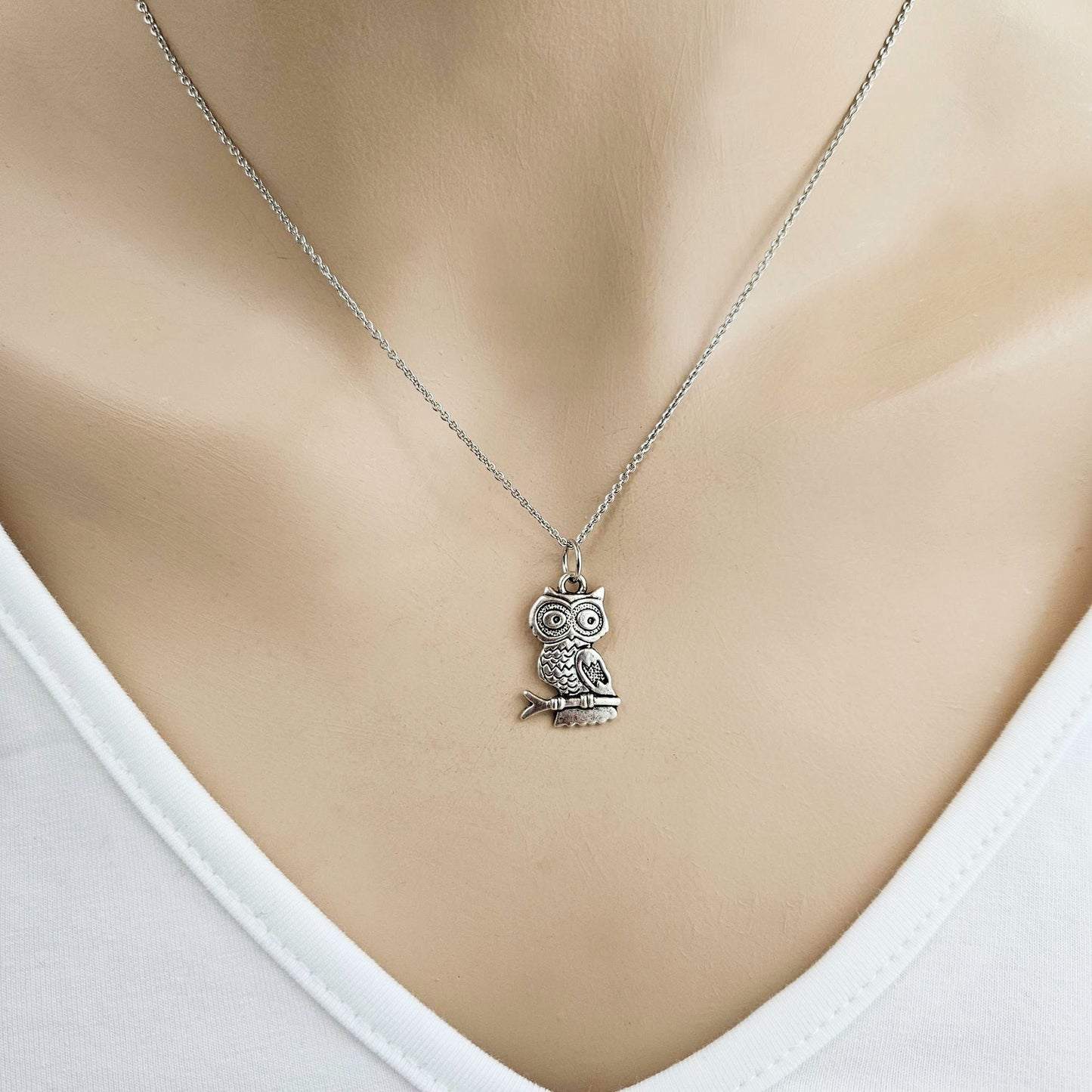 Silver Owl Charm Necklace, Everyday Minimalist Jewelry for Women, Tween Teen Girl Gift
